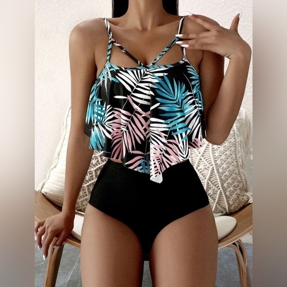 Tankini.. Black w/Floral Top - Picture 1 of 4